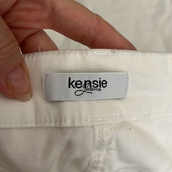 Kensie sz 10/30 off white denim crop pants raw hem with slits at side hem EUC - Picture 10 of 13